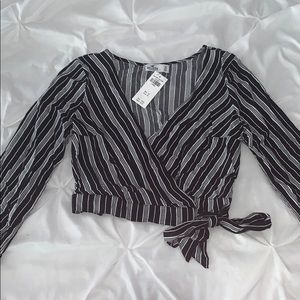 Hollister Long Sleeve Stripped Crop Top